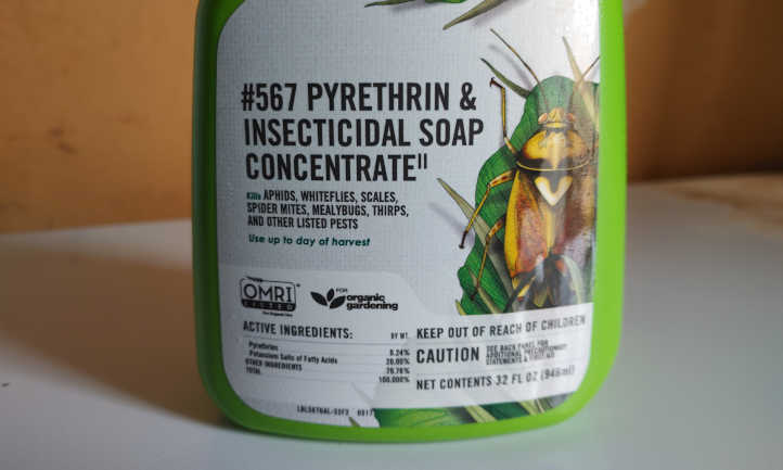 Você está visualizando atualmente Spray de Piretrina: Um Pesticida Orgânico com História